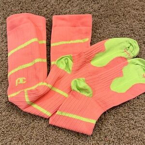 Pro Compression Marathon Peach Swirl Socks size sm